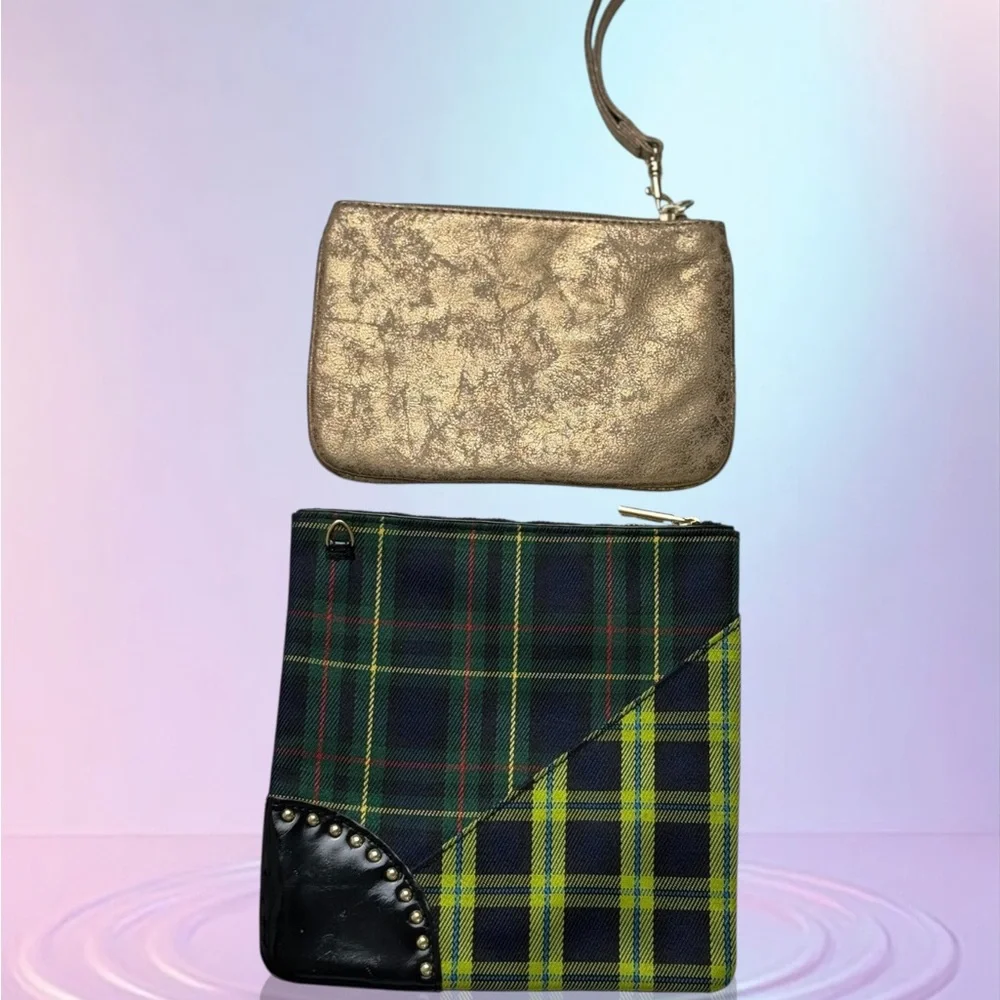 ✨ Bundle: Express Gold Wristlet + MAC Plaid Pouch